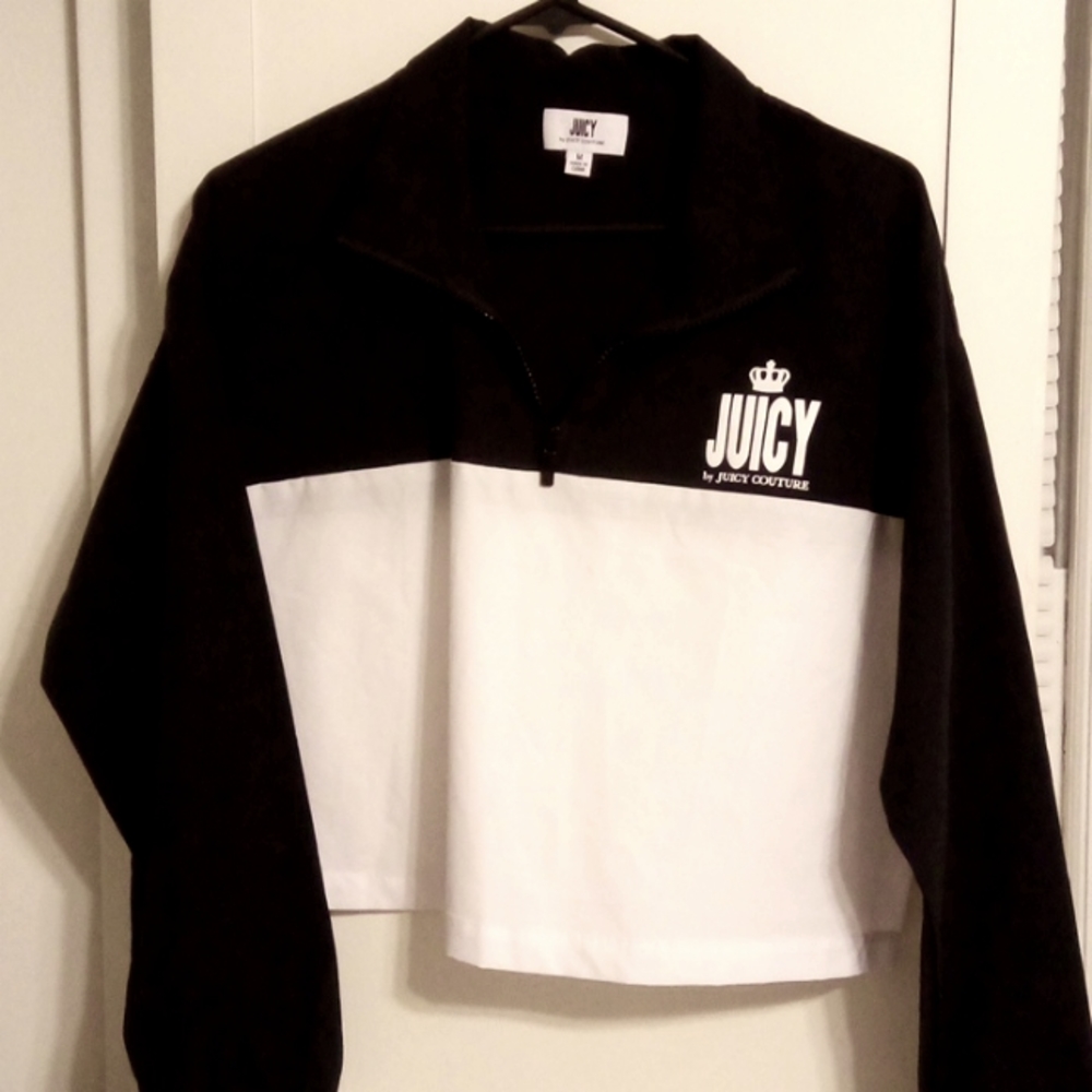 Light weight pull over. Black and white Juicy couture size medium
